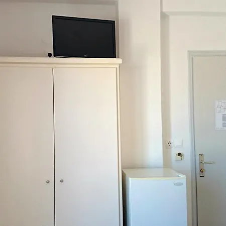 Athena 招待所 伊奥斯乔拉