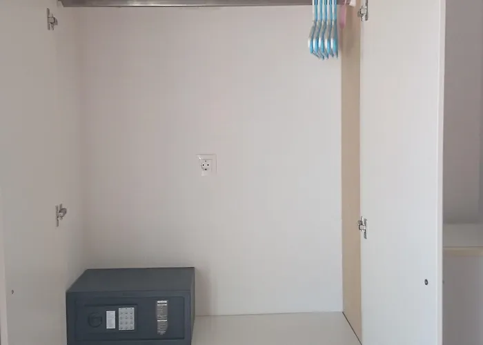 Casa de hóspedes Athena 3*