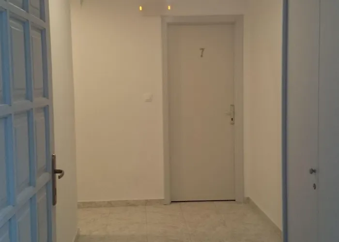 Athena 3* Chora (Ios)